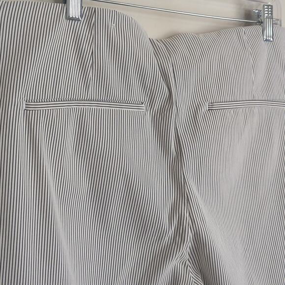 Juliet Stripe Straight Cropped So Slimming Pants Women's Size 16 - Picture 8 of 10